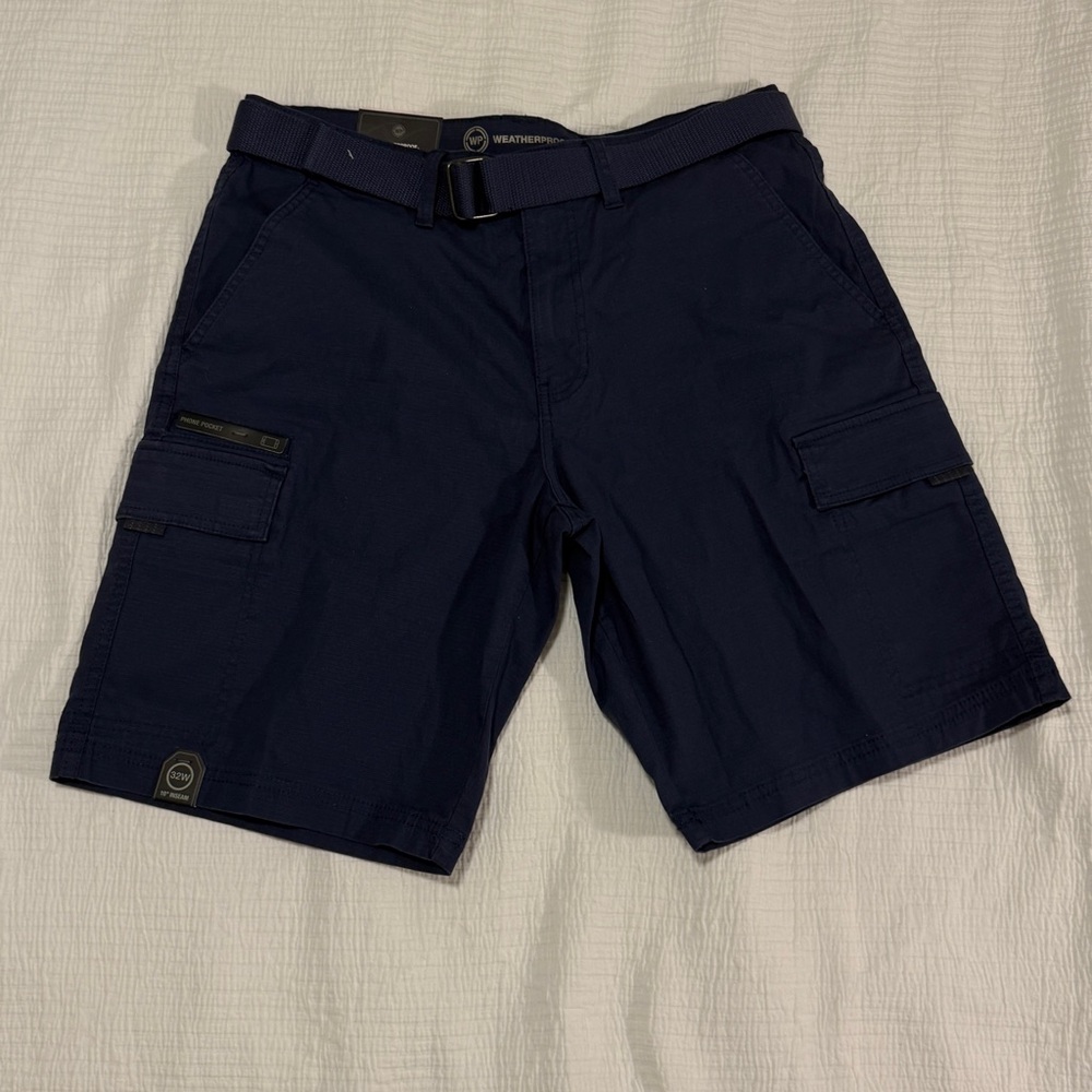 Weatherproof Blue Cargo Shorts with Durable Cotton Blend